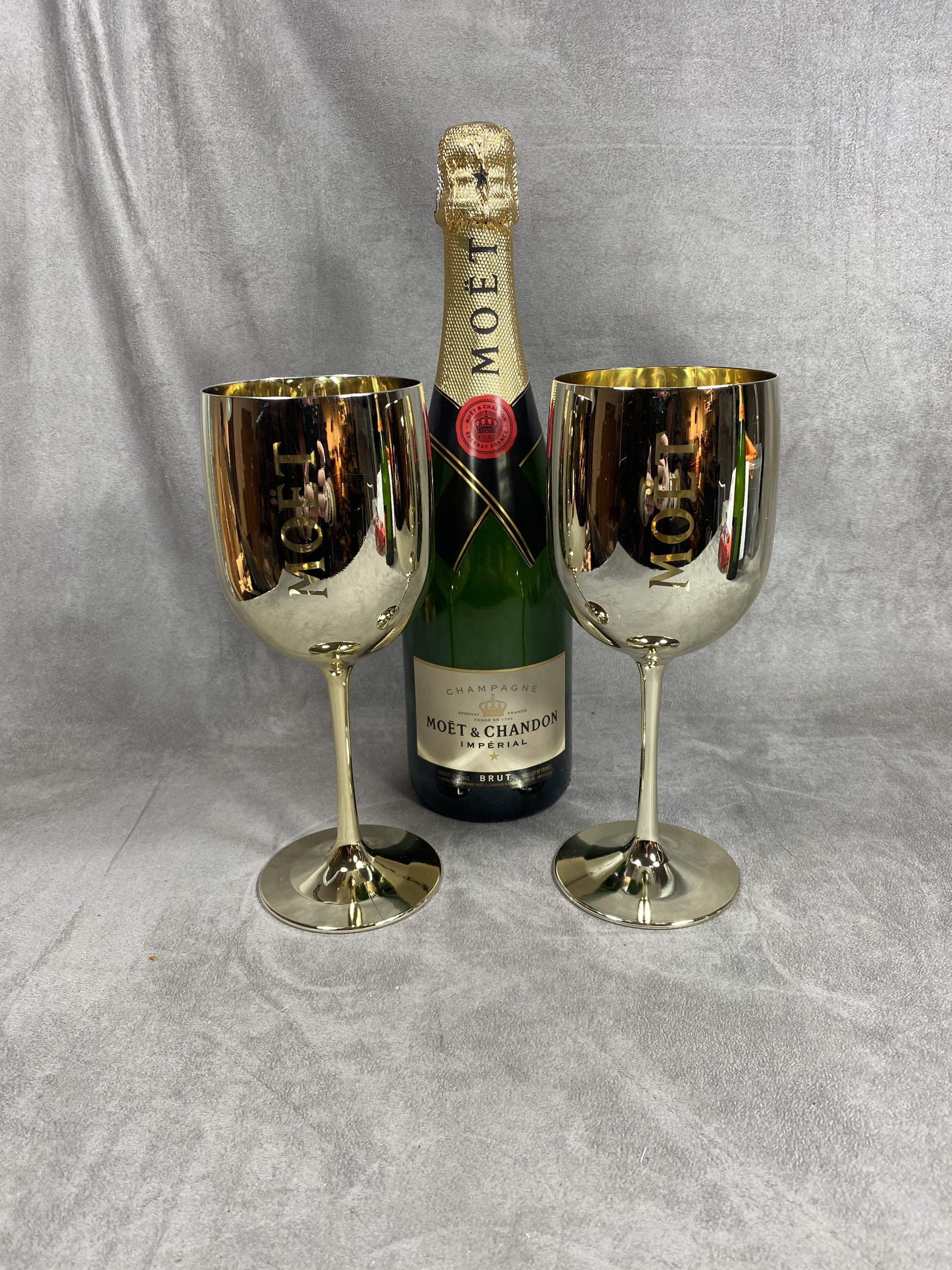 Rare Lot de 2 Flûte Xxl en Plexiglass Dorée Moët & Chandon