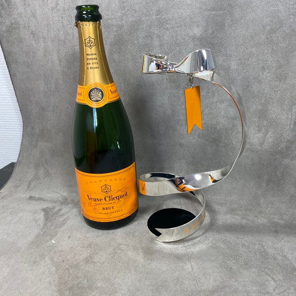 Veuve Clicquot lien verseuse porte-bouteille  design Alexis Mabille poignée support de bouteille en métal vintage Made in France