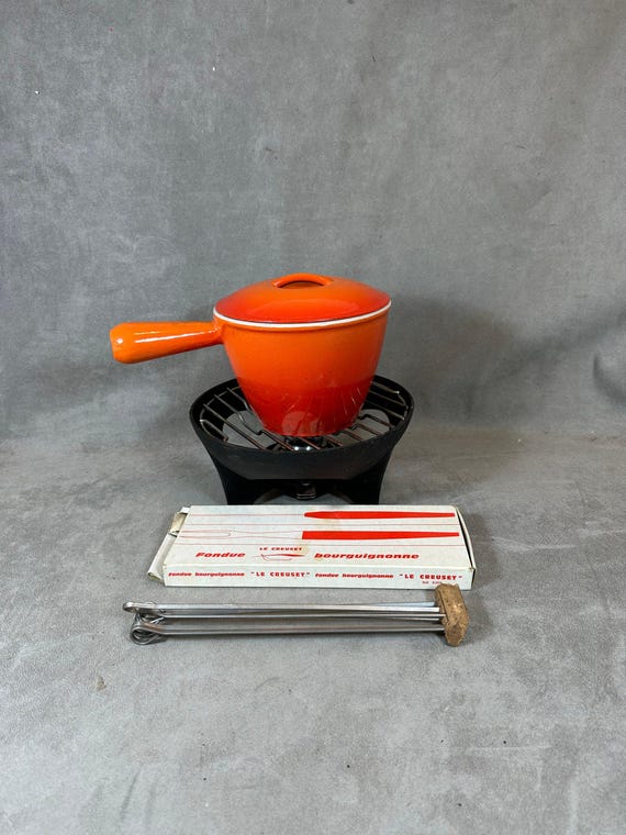 Service à Fondue Le Creuset - Poêlon En Fonte Orange - 4 Fourchettes - Boîte D'origine