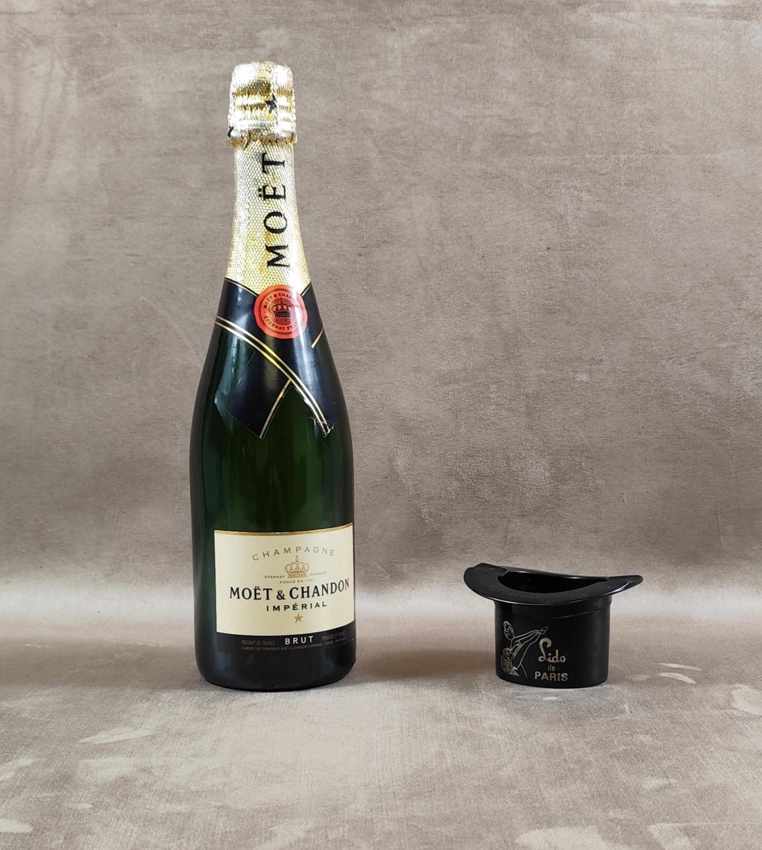 MOET & CHANDONトレー