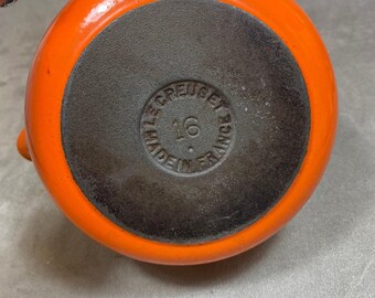 Lot De 5 Casseroles Le Creuset Orange – Fonte émaillée Avec Bec Verseur, Manche Bois, Diamètres 14 à 22cm