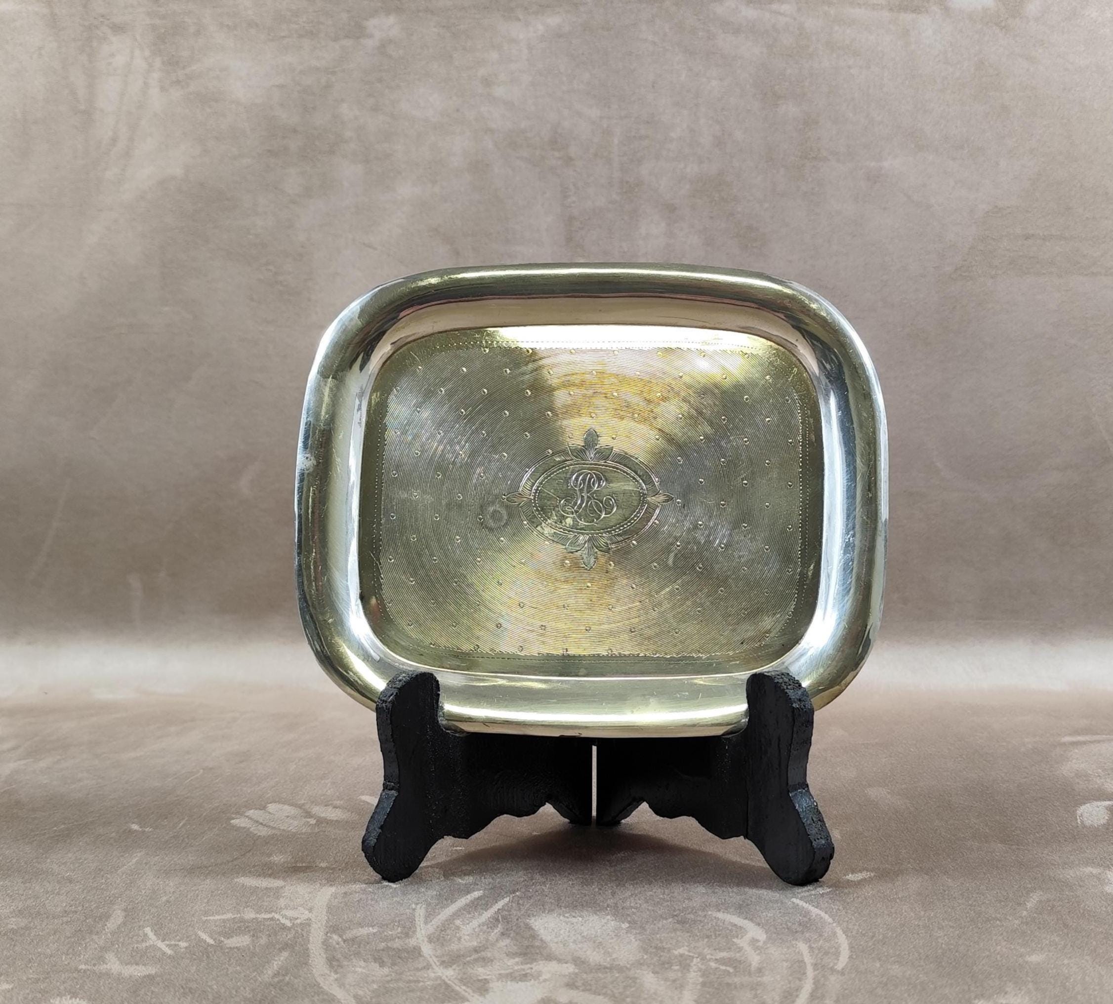 Plateau en inox argenté 25.5 x 15.7 x 3 cm - vendu à l'unité
