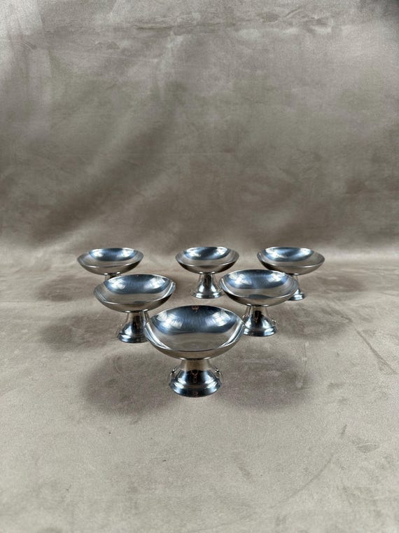 Lot de 6 coupes à glace sur pied , vintage , en inox 18/10