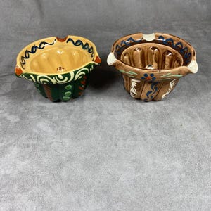 Set of 2 ashtrays in the shape of a Kouglof vintage ceramic mould