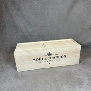Wooden case for champagne bottles Moet&Chandon Made in France 1980’s
