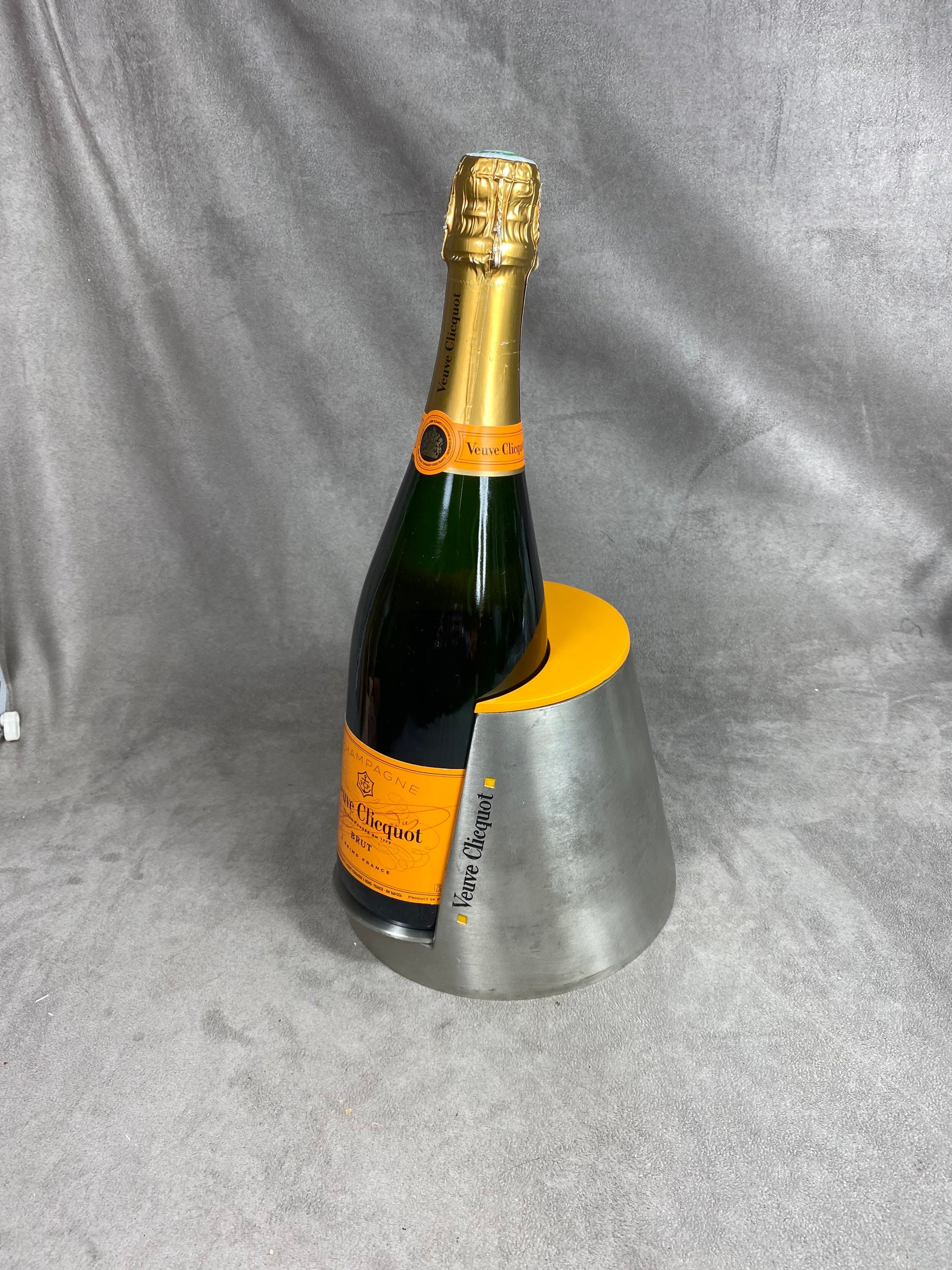 Porte Bouteilles à Champagne Seau Veuve Clicquot Ponsardin en Metal Vintage