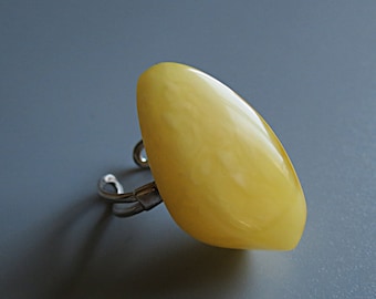Big amber ring. Genuine baltic amber and sterling silver ring. Egg Yolk amber ring. Yellow amber ring. Big stone ring. Natural amber. NEW!