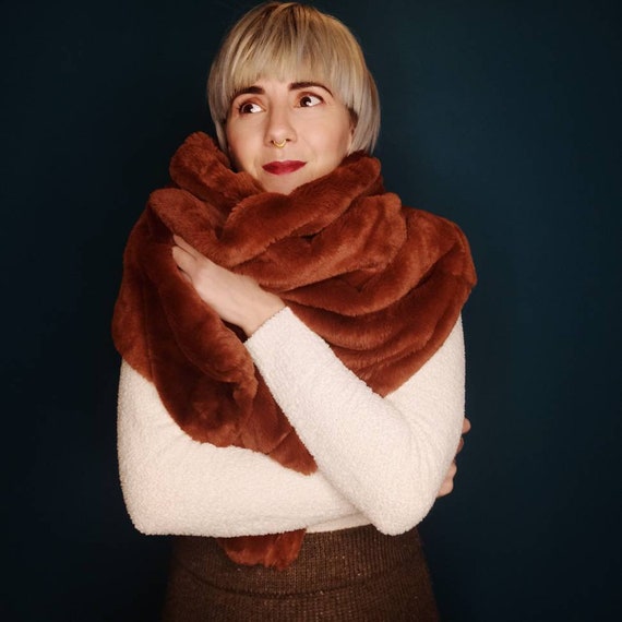 Eco-Fur Cinnamon Brown Shawl: Chunky Winter Scarf