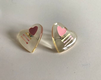 Transparant heart shaped funky 80s style vintage earrings.