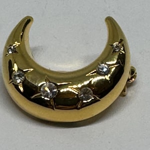 Broche de luna creciente chapado en oro vintage con pedrería de diamante