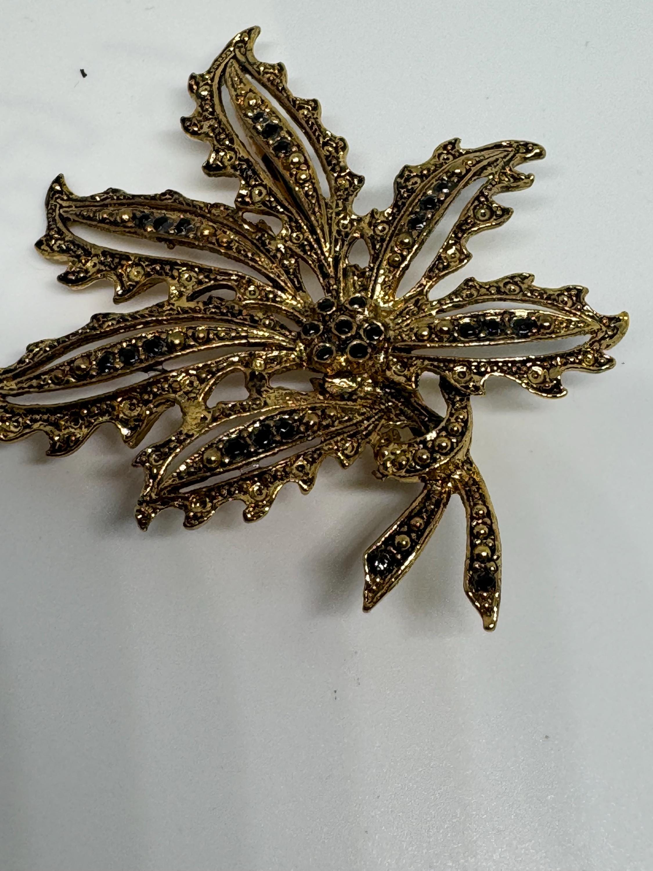 ヴィンテージ ブローチ フィリグリー メープル リーフ ブローチ