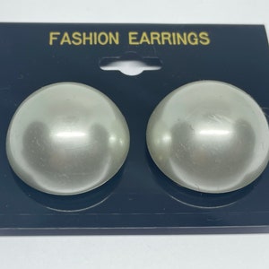 Vintage Dome Faux Pearl Clip on Earring Light weight new old stock image 1