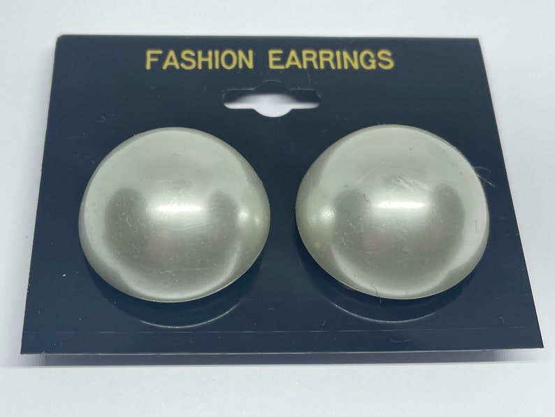 Vintage Dome Faux Pearl Clip on Earring Light weight new old stock image 1