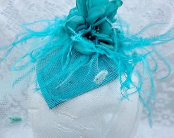 Vintage Teal Feathered Rockabilly 1950s Fascinator Hair Piece ~ Flocked Tulle ~ Hair Comb ~ Perfect for Prom or Car Shows
