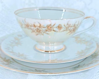 Elegant Vintage Tirschenreuth Bavaria Gold Filigree Tea Cup, Saucer, & Plate Trio Bernkastel-Kues Coat of Arms Collector Quality 22kt Gold