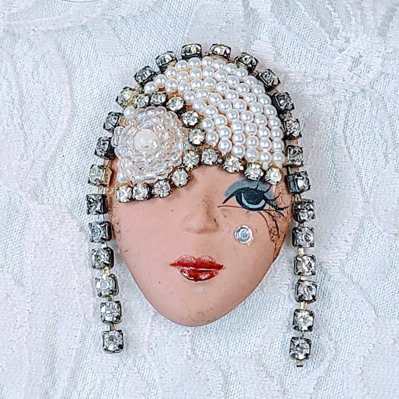 Vintage Handmade Flapper Brooch: Rhinestone Art Deco Showgirl Pin