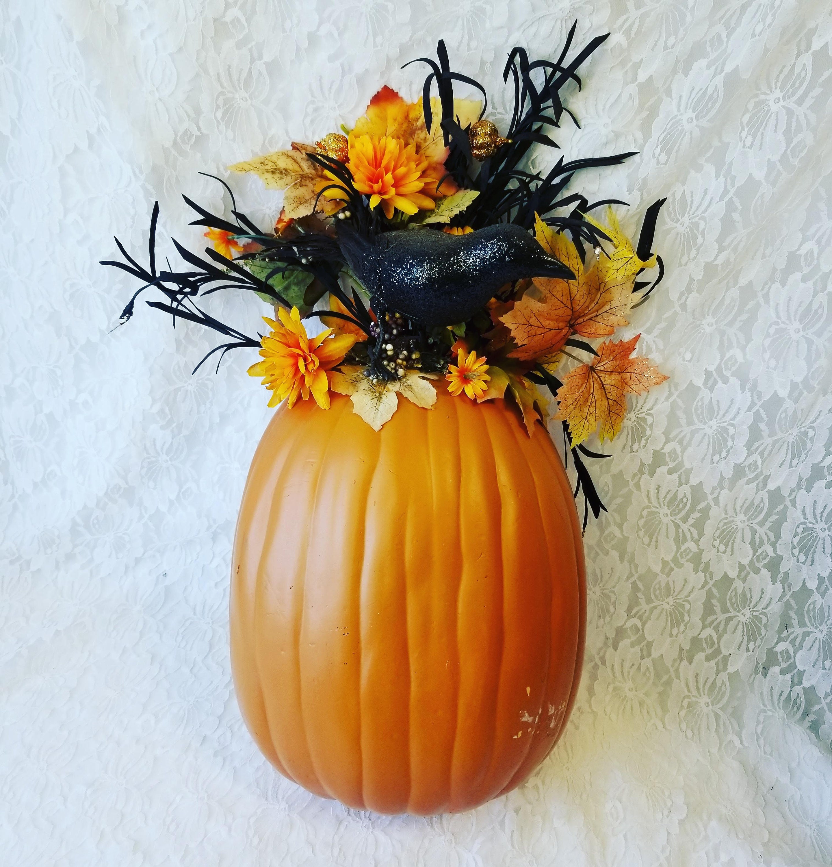 Large 24 Halloween Raven Pumpkin Door Hanger Wreath Decor