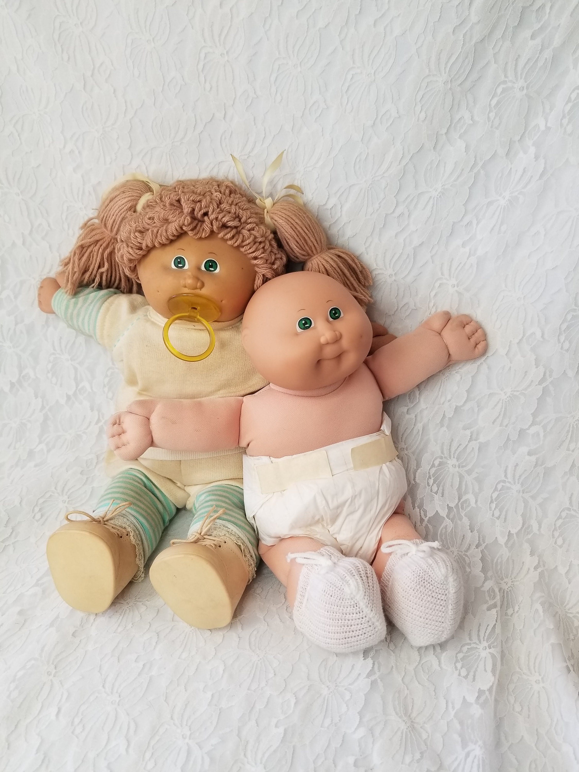 mint condition cabbage patch doll