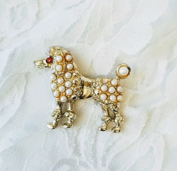 1950s Poodle Faux Seed Pearl Gold Tone Pin Brooch
