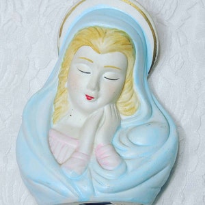 Vintage Madonna Chalkware Bust: Hand-Painted Religious Wall Art (5.5&quot; x 4.25&quot;)