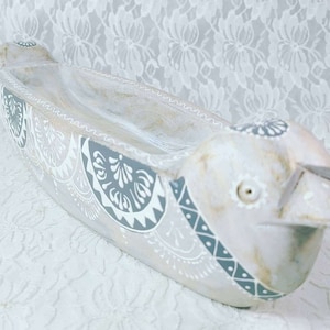 Vintage Hand Carved Wood Bird Trinket Dish: Bohemian Folk Art Decor
