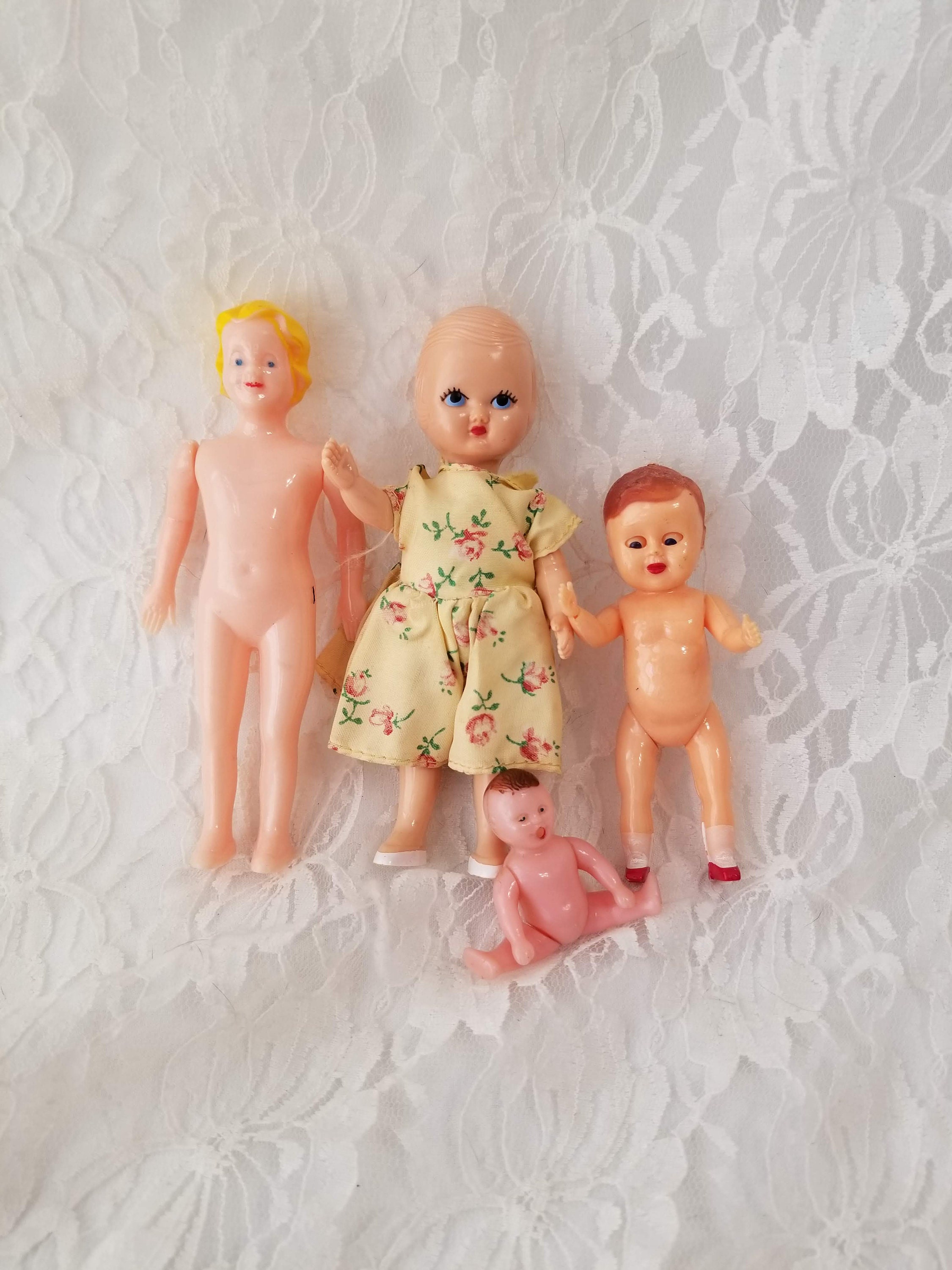 small plastic dolls for crafts