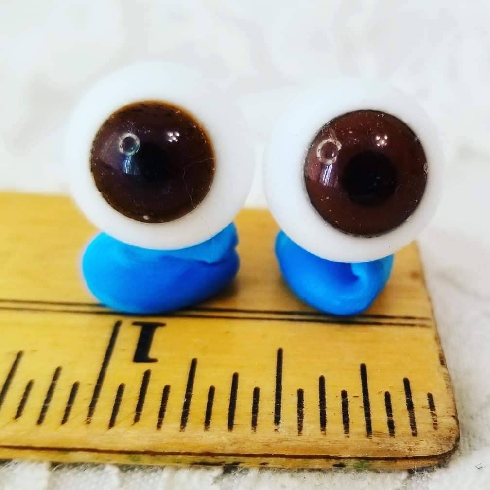 Vintage PAIR (2 eyes) Blown Glass Doll BROWN Eyes 15mm Wide Repair Restoration or Parts Doll