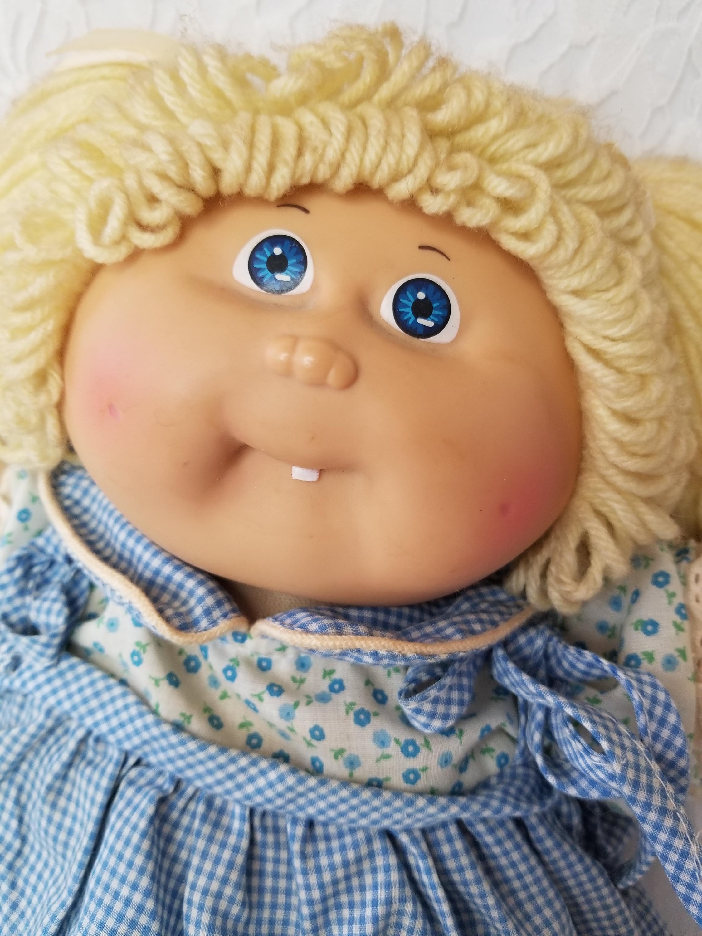 mint condition cabbage patch doll