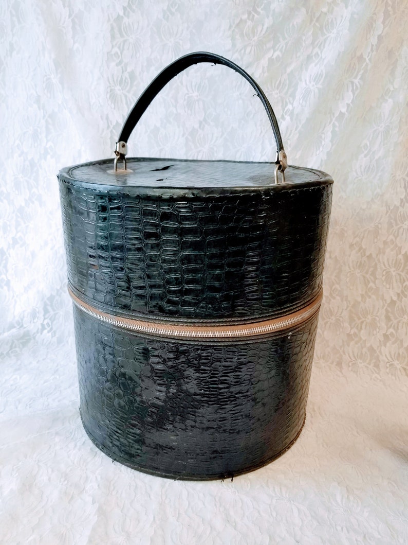 Hairpiece or Costume Wig Carrying Case 