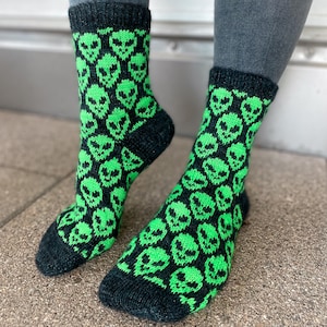 DIGITAL ITEM The Truth is Out There socks pattern