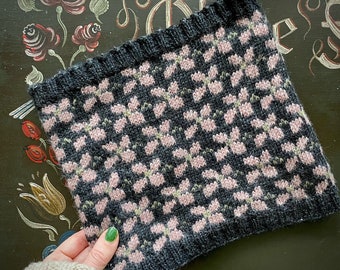 DIGITAL ITEM. Whoops a Daisy cowl knitting instructions