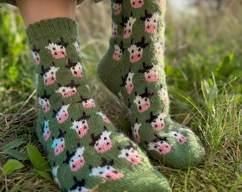 DIGITAL ITEM - Herding Cows pattern. 2 PDFs, 1 in English and 1 in German.