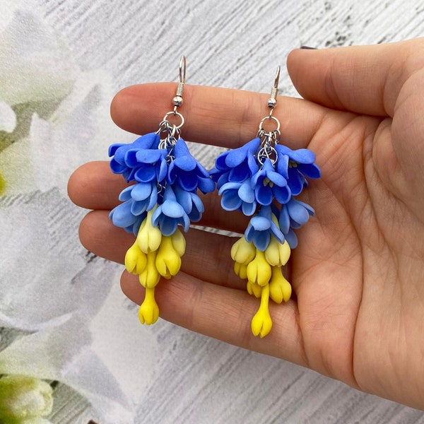 Stand with Ukraine dangle earrings, yellow blue Ukrainian flower earrings, Ukrainian flag colors