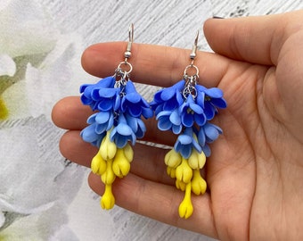 Stand with Ukraine dangle earrings, yellow blue Ukrainian flower earrings, Ukrainian flag colors