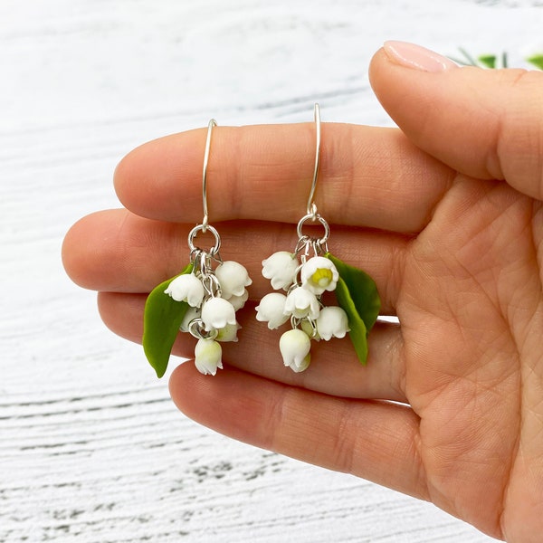 Boucles d'oreilles fleur de mariée tendance muguet