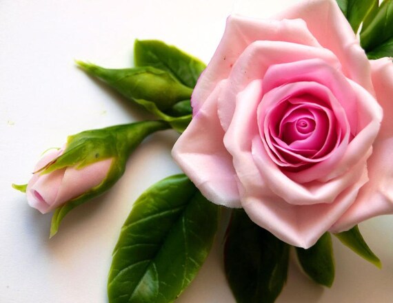 Pale pink flower hair clip deals