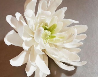 Handmade Brooch with Chrysanthemum. Handmade Women Jewerly Accessories. Fashion Flower Floral Brooch. Cold porcelain.