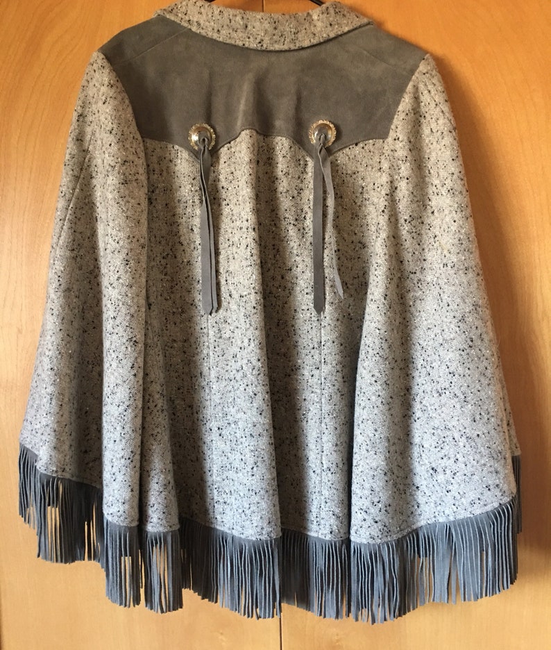 Wool Leather Fringe Poncho-Conchos-Vintage Poncho with Pockets-Lined Poncho-Vintage Western Poncho-Western-MLXL