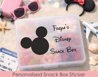 パーソナライズされたディズニースナックボックスビニールステッカー - カスタムネーム、カスタマイズされた旅行用デカール、子供へのギフト、ディズニー愛好家