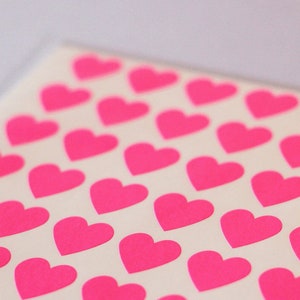 Pegatinas pequeñas con forma de corazón para manualidades: paquete de 250 bonitas pegatinas decorativas para proyectos de manualidades, de diario y de álbumes de recortes