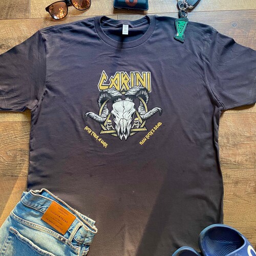 Alien Outlaw Space Cowboy T-Shirt - Vintage UFO Graphic Tee For Men & Women