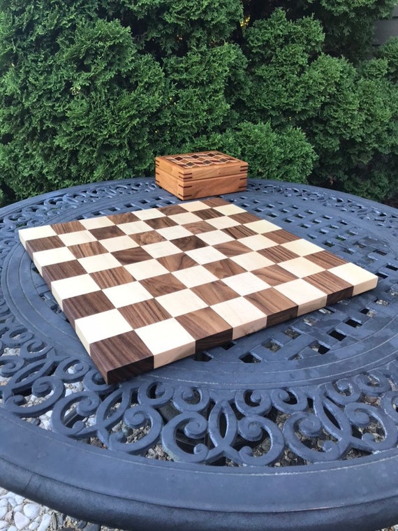 18 Standard Walnut Chess Board