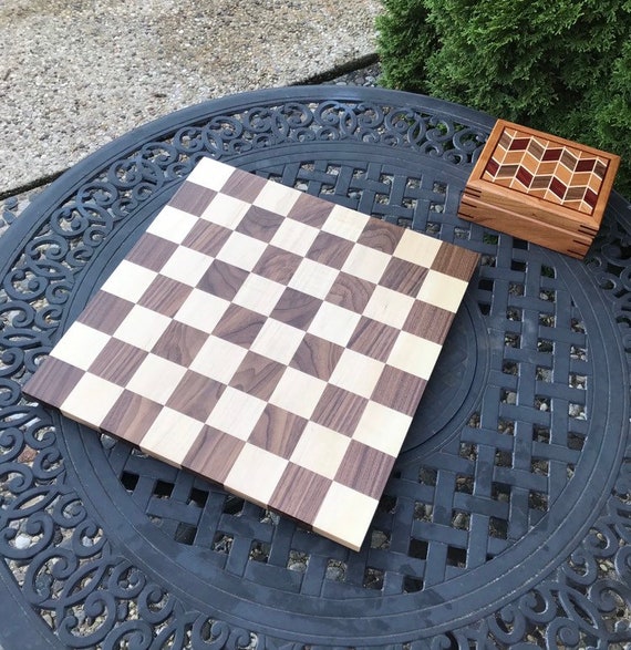 18 Standard Walnut Chess Board