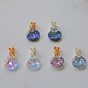 Shell-shape Crystal Charm Pendant Connector w/Hand Crafted Wire Wrapped Bail for Jewelry Making. Shell Crystal Pendant. Wire Wrapped Pendant