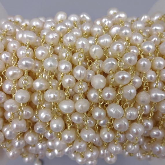 24k Gold-plated Wire Necklace with Single Cultured Freshwater Pearl 24k Gold-plated Wire Necklace with Single Cultured Freshwater Pearl