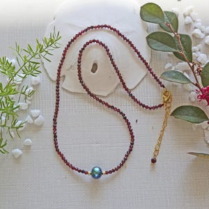 Genuine red garnet & peacock cultured pearl collar necklace. dainty garnet choker necklace. gemstone choker. red choker, boho choker.