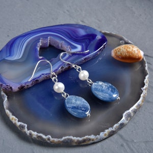 Kyanite and Genuine Pearl Earring. Kyanite Dangle Earring . Blue Gemstone Drop Earrings. Blue and White Earrings.  Gemstone Earrings.