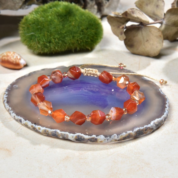 Bracelet Shamballa réglable en cornaline naturelle et chaîne de cristal, perles à la main, 6 à 9 po. de long. Bracelet en pierre orange chakra.