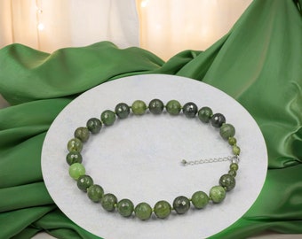 Beaded Green Jade Necklace. Genuine  Jade Necklace. Green Jade Bead Necklace. Short Necklace.