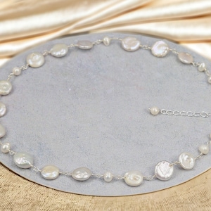 Coin-Shaped Cultured Freshwater Pearl Necklace.White flat pearl necklace.